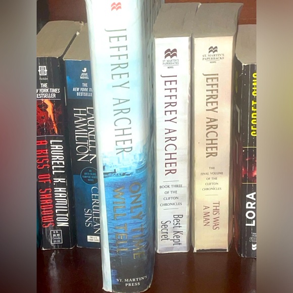 Jeffrey Archer Books lot of 3 EUC - Picture 1 of 3